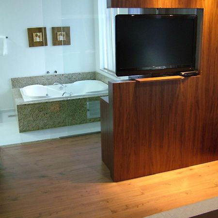 Hotel Porto Madeira ปอร์โตเวโล ภายนอก รูปภาพ