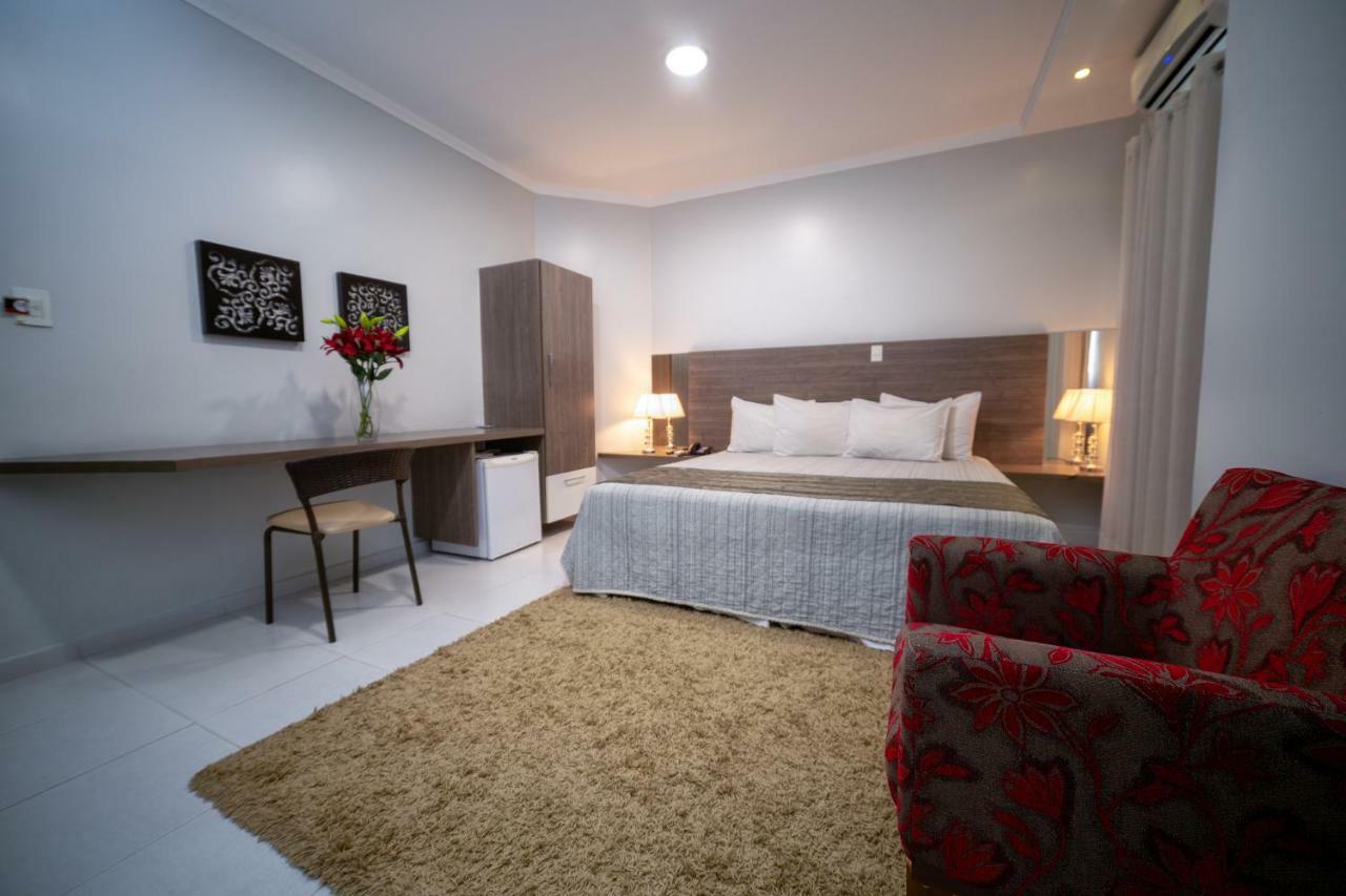 Hotel Porto Madeira ปอร์โตเวโล ภายนอก รูปภาพ