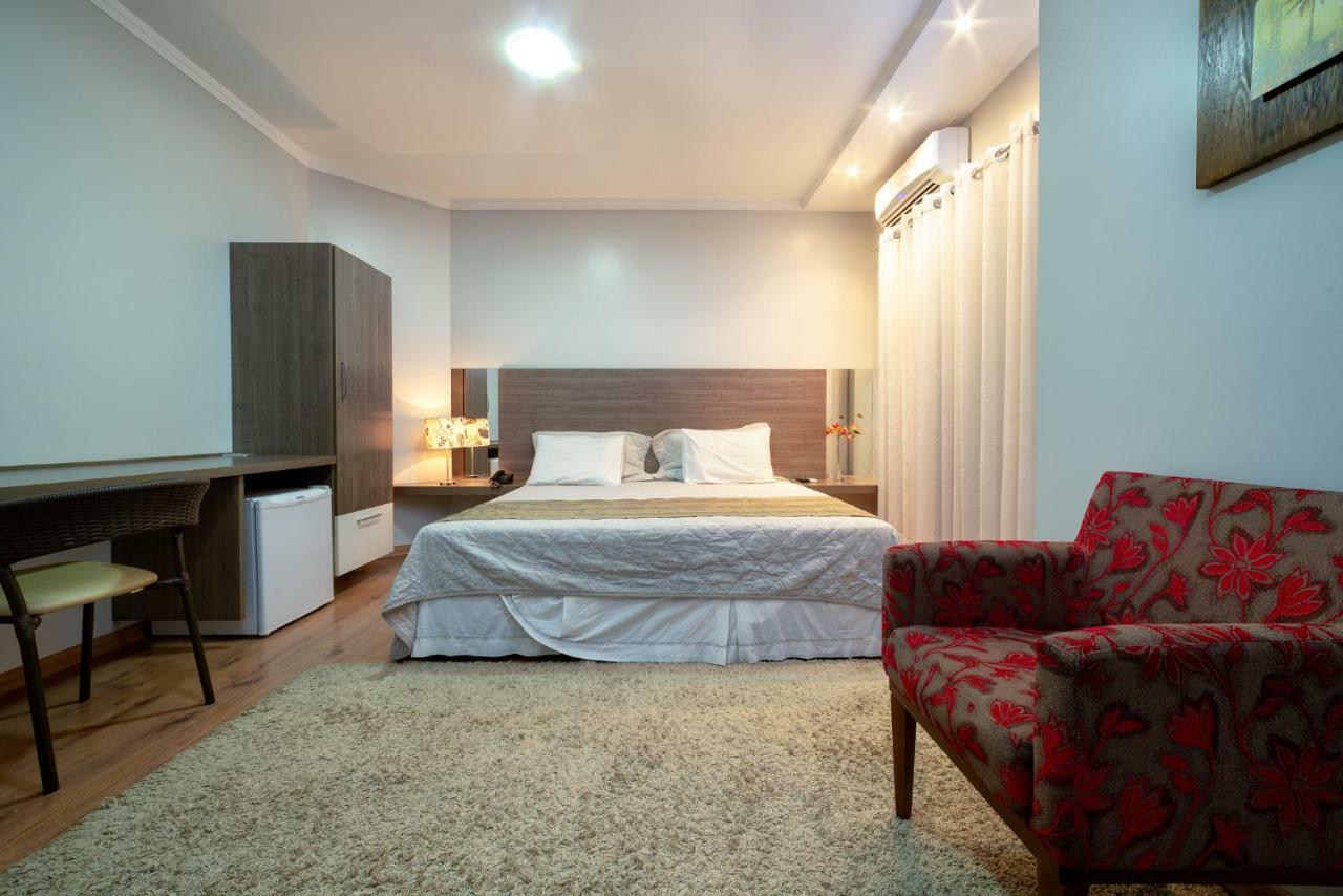 Hotel Porto Madeira ปอร์โตเวโล ภายนอก รูปภาพ